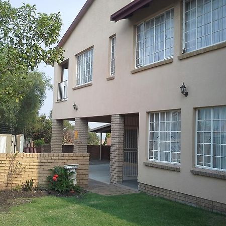 De Zevende Hemel Guesthouse Secunda Dış mekan fotoğraf