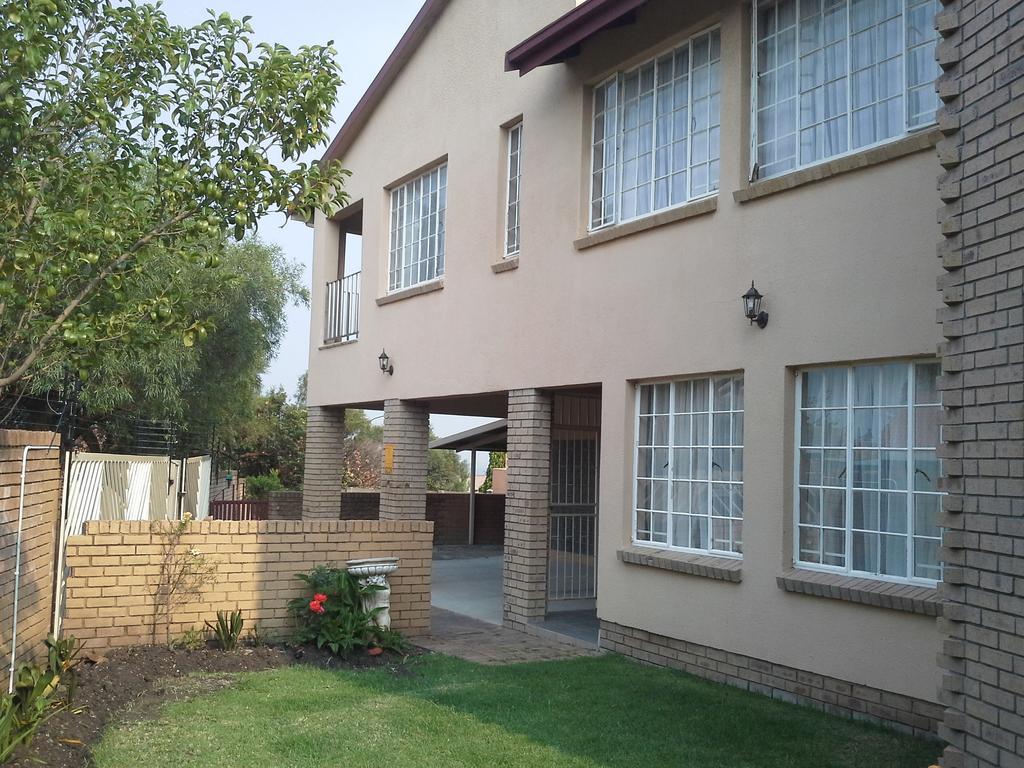 De Zevende Hemel Guesthouse Secunda Dış mekan fotoğraf